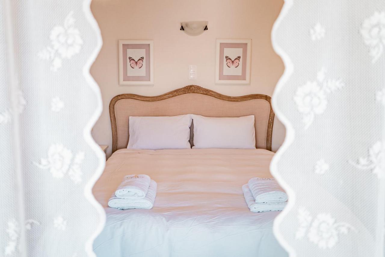 Neptune Sea House - Beachfront Agios Spyridon  외부 사진