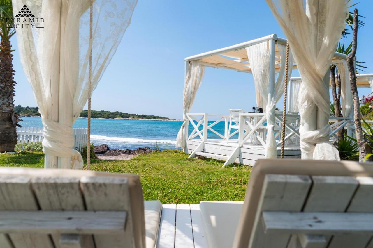 Neptune Sea House - Beachfront Agios Spyridon  외부 사진